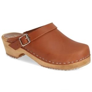 MIA Alma clogs in Luggage size 37
